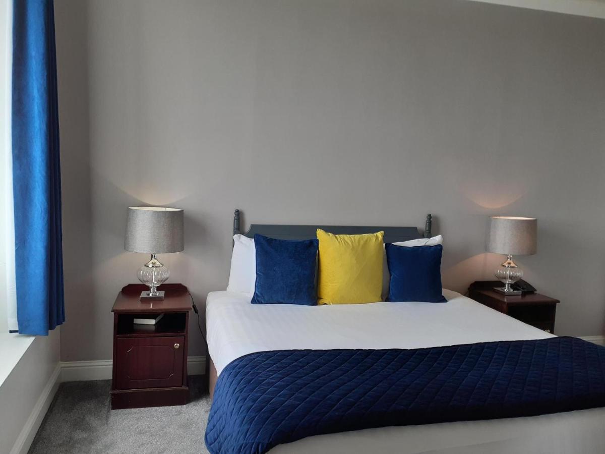 Commodore Hotel Cobh Eksteriør bilde