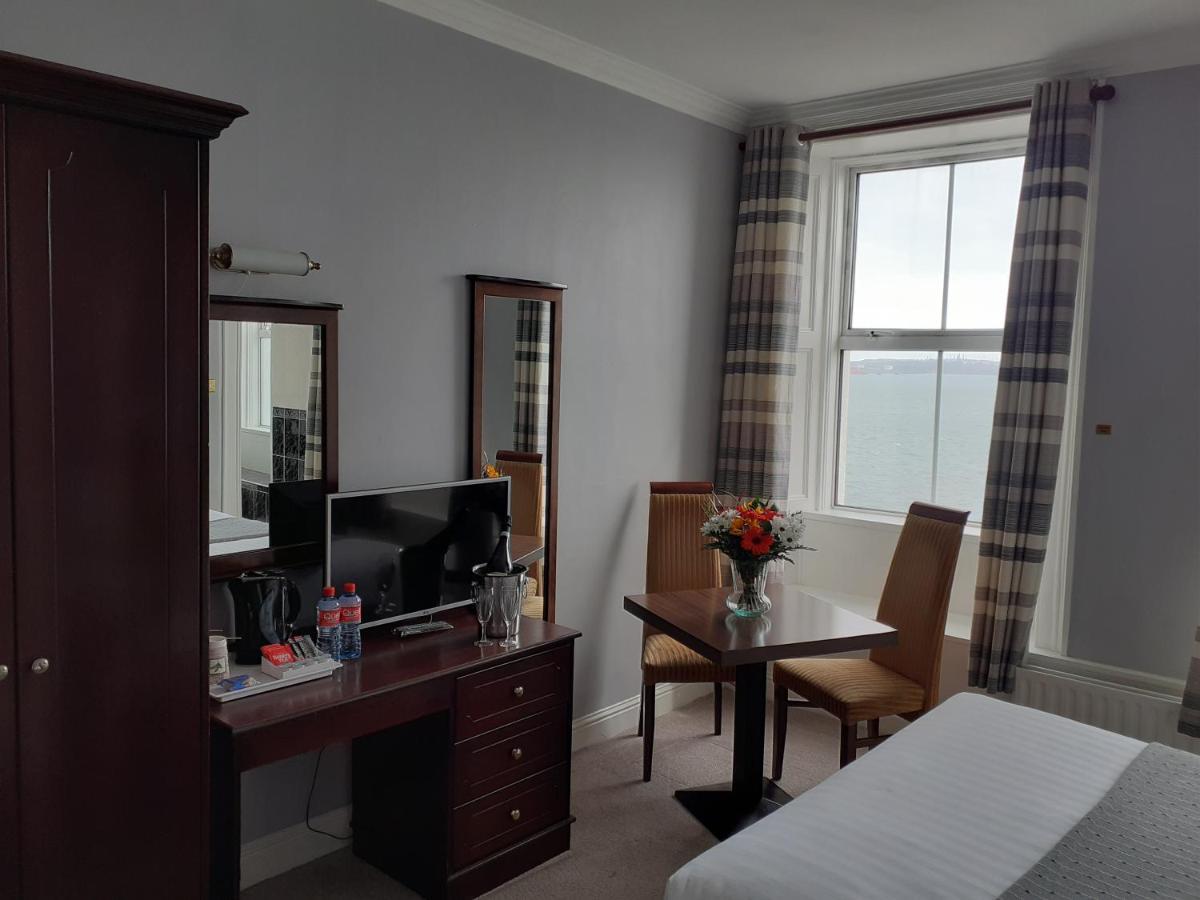 Commodore Hotel Cobh Eksteriør bilde