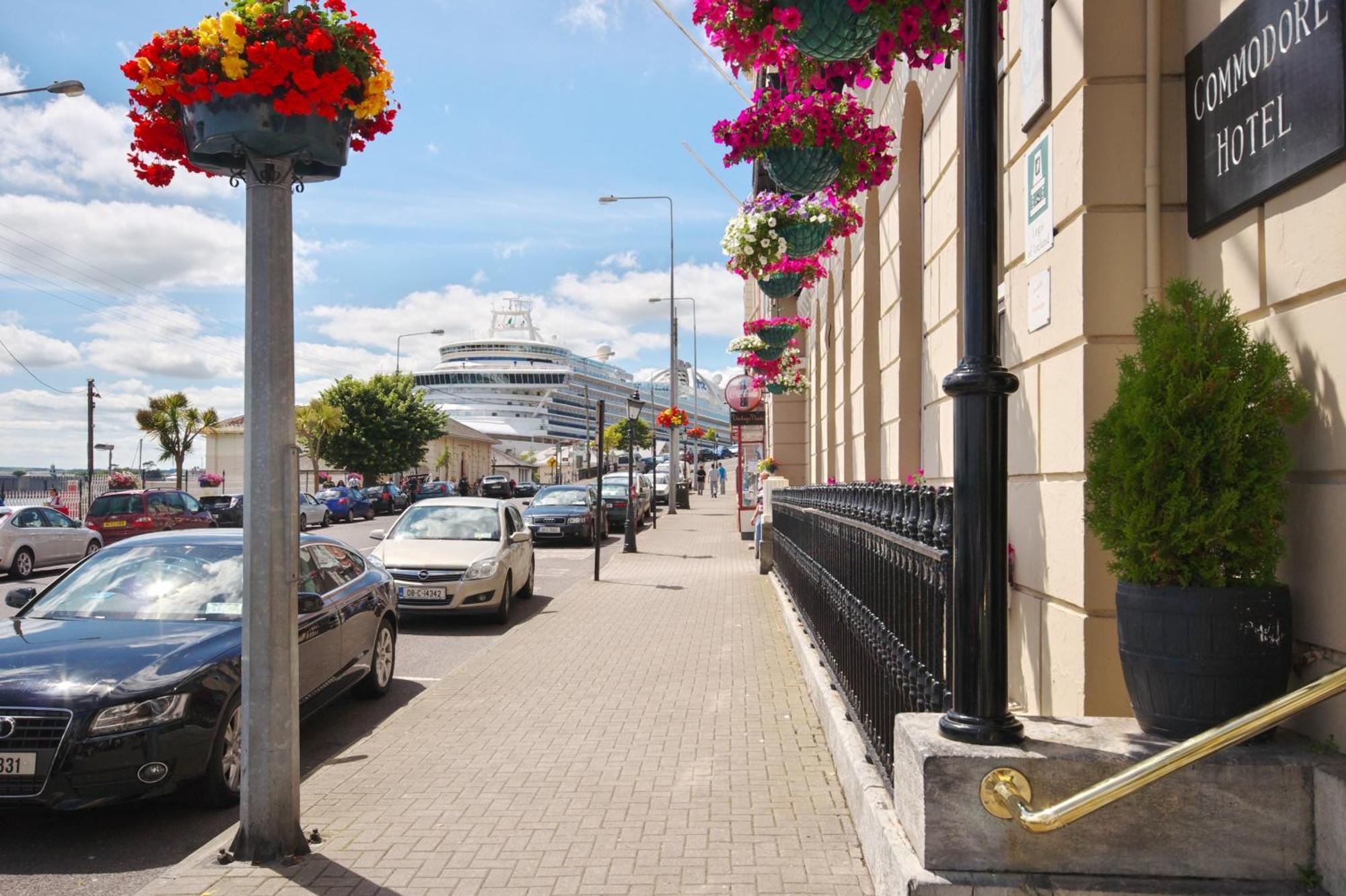Commodore Hotel Cobh Eksteriør bilde