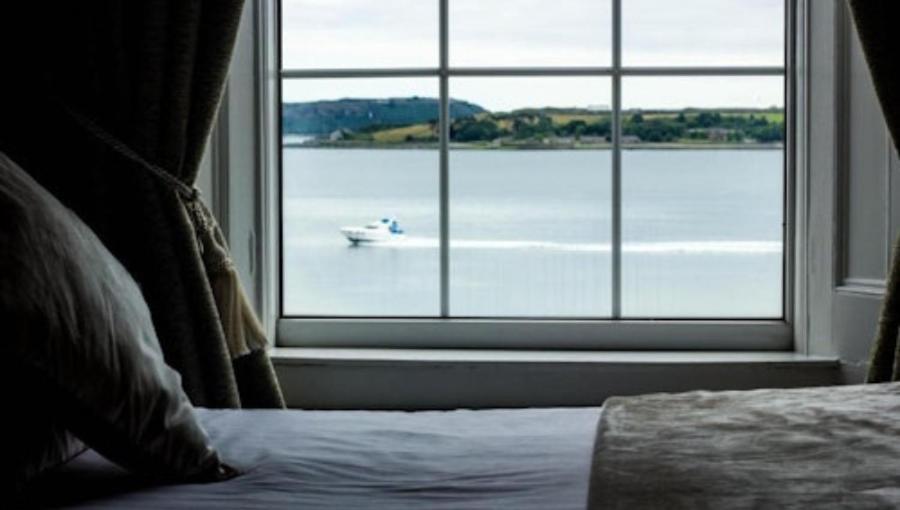 Commodore Hotel Cobh Eksteriør bilde