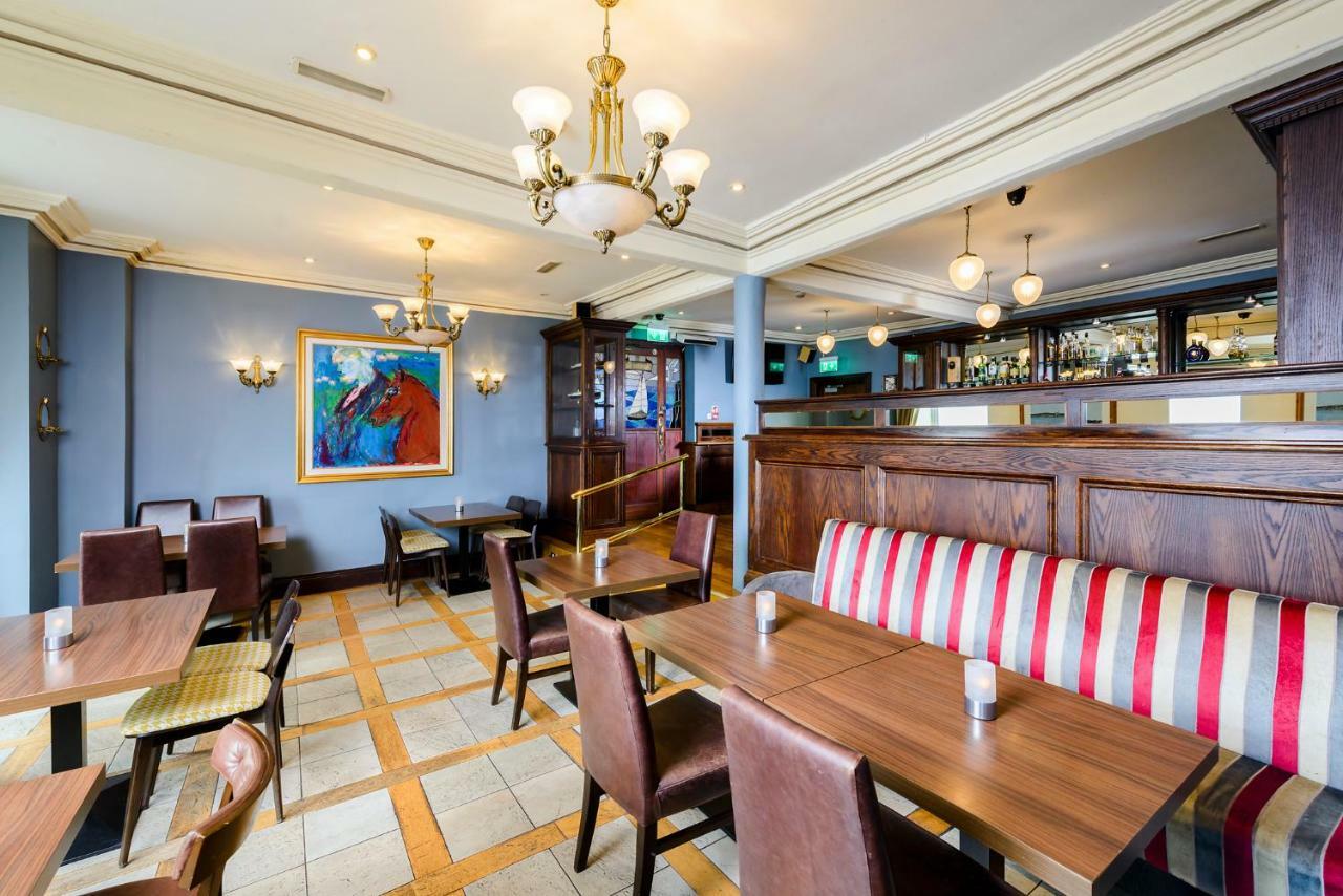 Commodore Hotel Cobh Eksteriør bilde